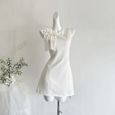 批发画解WAHJU 曼妙女神 夏季千金风闪片点缀<b class='q'>蝴蝶结</b>设计显瘦A字<b class='q'>连衣裙</b>