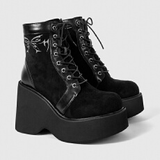 批发亚马逊跨境圆头高帮厚底哥特式暗黑系朋克风蝴蝶图案跛跟系带女靴