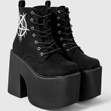 批发亚马逊跨境圆头高帮厚底侧拉链哥特式朋克风星星图案跛跟系带女靴