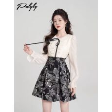 批发法式甜美娃娃领花瓣袖高腰连衣裙2026年小众春季新款高级感提花裙