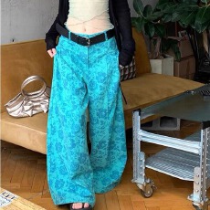批发美式复古绿色花卉印花阔腿牛仔<b class='q'>裤</b>女夏季新款宽松显瘦休闲拖地<b class='q'>裤</b>子