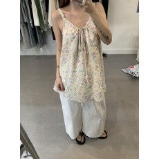 批发2026春季新款韩系复古系带碎花<b class='q'>吊带</b>背心女外穿小众宽松显瘦<b class='q'>打底</b>衫