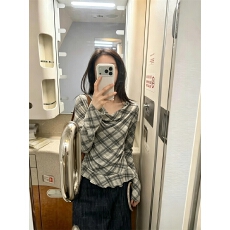 批发早秋<b class='q'>新款</b>荡领格子长袖t恤女下摆不规则复古上衣