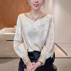 批发新中式提花长袖衬衫女<b class='q'>春</b>秋季新款国风设计感外穿时尚v领衬衣小衫