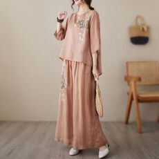 批发妈妈棉麻复古刺绣套装夏季时尚衬衫轻薄阔腿裤<b class='q'>显瘦</b>妈妈套头两件装