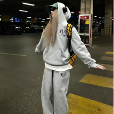 批发280克曼巴棉秋季美式<b class='q'>运动服</b>套装女<b class='q'>宽松</b>灰色卫衣外套阔腿裤两件套