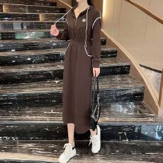 批发小个子<b class='q'>连衣裙</b>女2026春季新款时尚连帽抽绳A字裙收腰显瘦中长裙子
