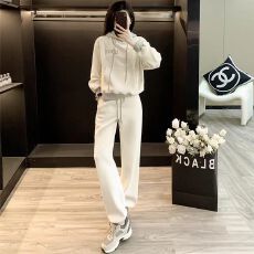 批发高级感显瘦运动套装女春<b class='q'>秋</b>季2026新款韩系穿搭时尚减龄休闲两件套