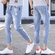批发夏季薄款<b class='q'>男</b>女潮牌破洞九分牛仔裤<b class='q'>男</b>韩版潮流修身小脚9分裤子