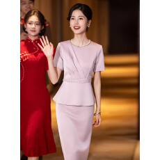 批发婚宴装喜妈妈年轻2026新款高贵婆婆礼服粉色<b class='q'>连衣裙</b><b class='q'>高端</b>轻奢高级感