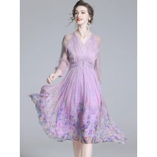 批发真丝<b class='q'>连衣裙</b>春季2026新款度假风浪漫法式碎花桑蚕丝蕾丝拼接气质裙