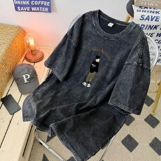 批发220克精梳纯棉洗水黑落肩宽松版型后包边短袖T恤印花款