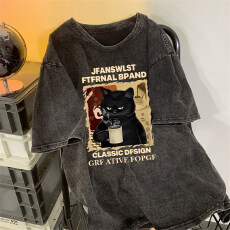 批发220克精梳纯棉洗水黑落肩宽松版型后包边短袖T恤印花款