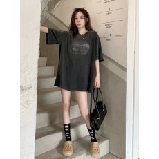 批发220克精梳纯棉洗水黑落肩宽松版型后包边短袖T恤印花款