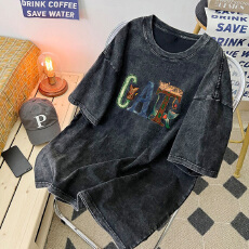 220克精梳纯棉洗水黑落肩宽松版型后包边短袖T恤印花款