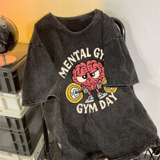 批发220克精梳纯棉洗水黑落肩宽松版型后包边短袖T恤印花款