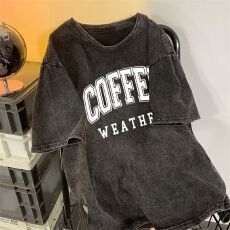 批发220克精梳纯棉洗水黑落肩宽松版型后包边短袖T恤印花款