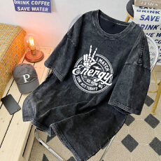 批发220克精梳纯棉洗水黑落肩宽松版型后包边短袖T恤印花款