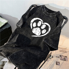 批发220克精梳纯棉洗水黑落肩宽松版型后包边短袖T恤印花款