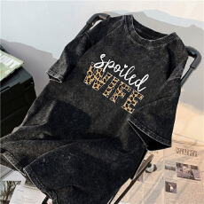 批发220克精梳纯棉洗水黑落肩宽松版型后包边短袖T恤印花款