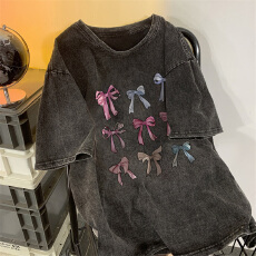 批发220克精梳纯棉洗水黑落肩宽松版型后包边<b class='q'>短袖</b>T恤印花款