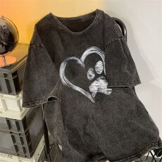 批发220克精梳纯棉洗水黑落肩宽松版型后包边<b class='q'>短袖</b>T恤印花款