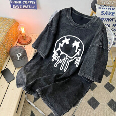 批发220克精梳纯棉洗水黑落肩宽松版型后包边短袖T恤<b class='q'>印花</b>款