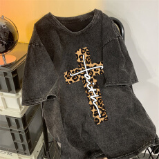 批发220克精梳纯棉洗水黑落肩宽松版型后包边短袖T恤印花款