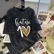 批发220克精梳纯棉洗水黑落肩宽松版型后包边短袖T恤印花款