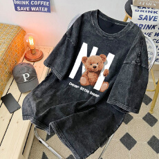 批发220克精梳纯棉洗水黑落肩宽松版型后包边短袖T恤印花款