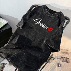 批发220克精梳纯棉洗水黑落肩宽松版型后包边短袖T恤印花款