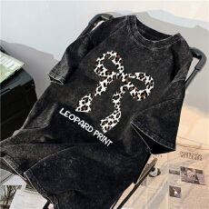 批发220克精梳纯棉洗水黑落肩宽松版型后包边短袖T恤印花款