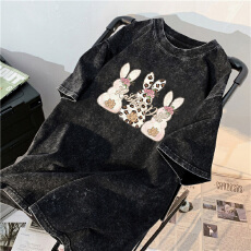 批发220克精梳纯棉洗水黑落肩宽松版型后包边短袖T恤印花款