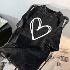 批发220克精梳纯棉洗水黑落肩宽松版型后包边短袖T恤印花款