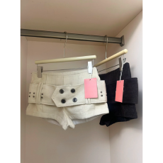 批发高腰柳钉设计感辣妹复古短裤<b class='q'>女</b>秋冬微修身显腿长双排扣腰带包臀裤