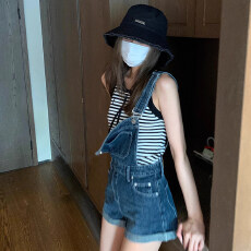 批发牛仔<b class='q'>背带</b>裤女夏新款韩系设计感显瘦显腿长气质高腰短裤小个子百搭
