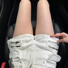 批发设计感白色工装<b class='q'>牛仔</b><b class='q'>短裤</b><b class='q'>女</b>夏季新款美式高腰弹力显瘦提臀辣妹热裤