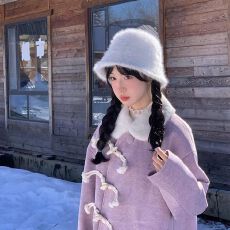 批发毛毛娃娃领毛呢外套女2025秋冬季新款紫色<b class='q'>甜美</b>牛角扣斜门襟大衣女