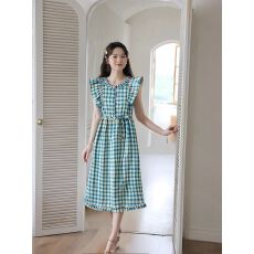 批发小<b class='q'>清新</b>日系度假复古飞飞袖裙子女2026夏季新款格子显瘦气质<b class='q'>连衣裙</b>