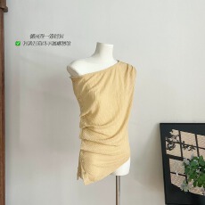 批发原版面料 韩系不规则斜领露肩T恤女夏季纯欲辣妹收腰绝美褶皱上衣