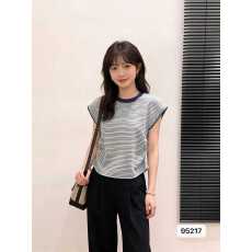 独特别致圆领撞色条纹小飞袖褶皱收腰上衣