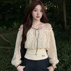 批发韩式穿搭波点一字肩<b class='q'>雪纺衫</b>女长袖T恤蝴蝶结收腰显瘦露肩上衣