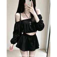 批发辣妹一字肩<b class='q'>套装</b>女新款黑色露肩长袖收腰上衣高腰抽绳短裙裤两件套