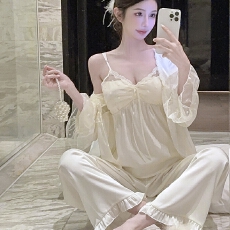 批发实拍性感睡衣女冰丝吊带长袖长裤三件套带胸垫高级感轻奢风家居服