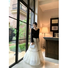 批发2025年秋<b class='q'>冬</b>新款法式时尚高腰气质高级感仙气大裙摆半身裙