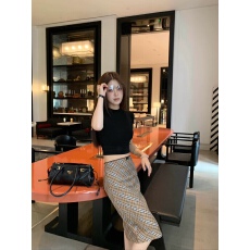 批发美式复古格纹半身裙女春秋新款高腰蕾丝腰头A字包臀裙百搭中长裙