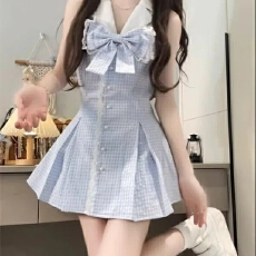 批发法式甜美蓝<b class='q'>白</b>格子短裙女2026夏季新款纯欲气质收腰衬衫连衣裙套装