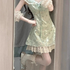 批发法式薄荷绿碎花<b class='q'>连衣裙</b>女夏日绝美温柔风蕾丝<b class='q'>公主裙</b>收腰a字短裙子