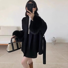 批发小众轻奢气质呢子大衣<b class='q'>女</b>装秋冬新款时尚毛毛系带上衣高级宽松外套