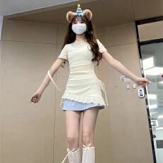 批发法式纯欲<b class='q'>假两件</b>挂脖吊带<b class='q'>连衣裙</b>子女夏季2026年新款多巴胺包臀短裙